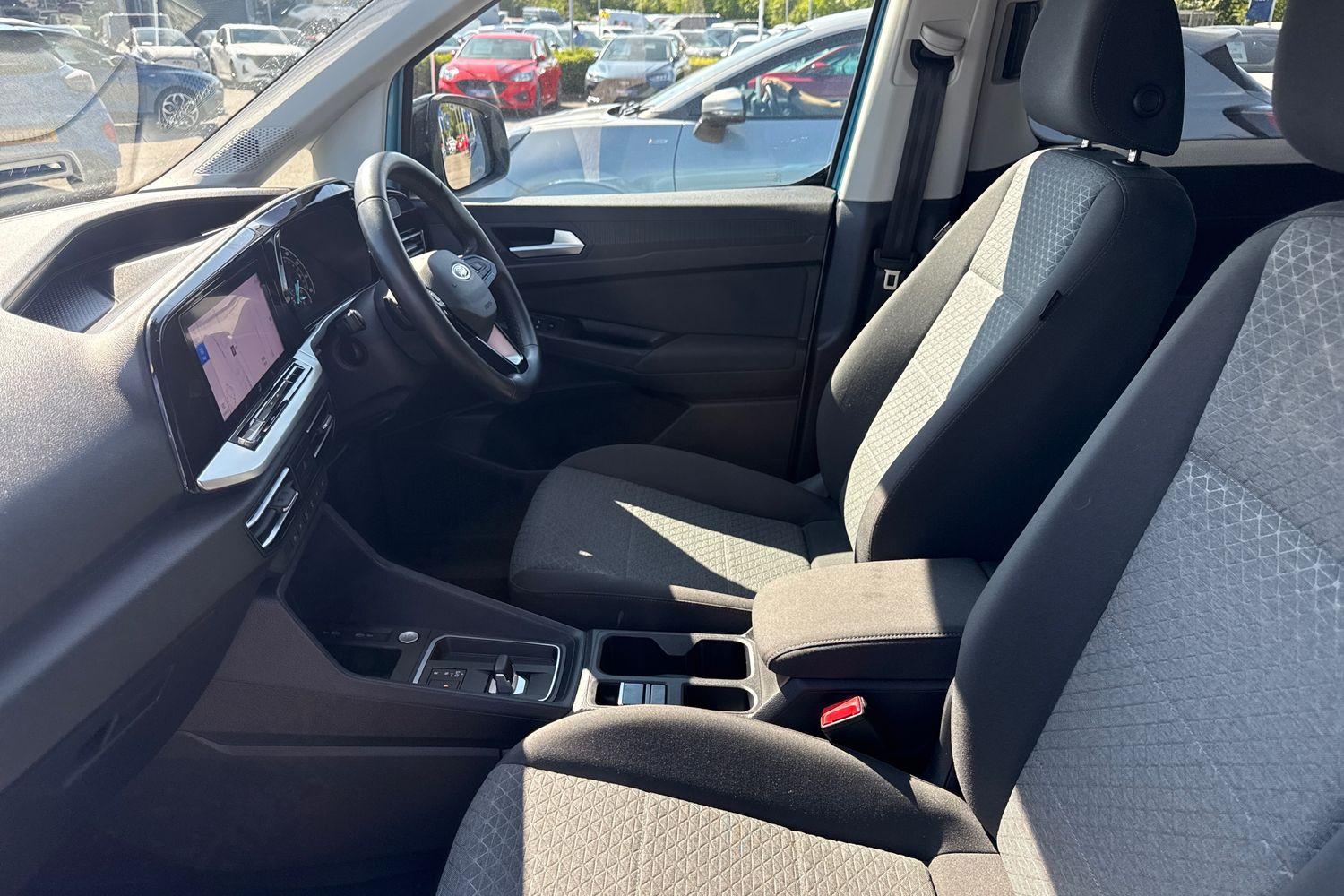 Ford TOURNEO CONNECT Photo 18