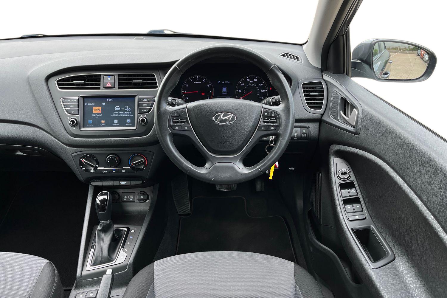 Hyundai i20 Photo 10