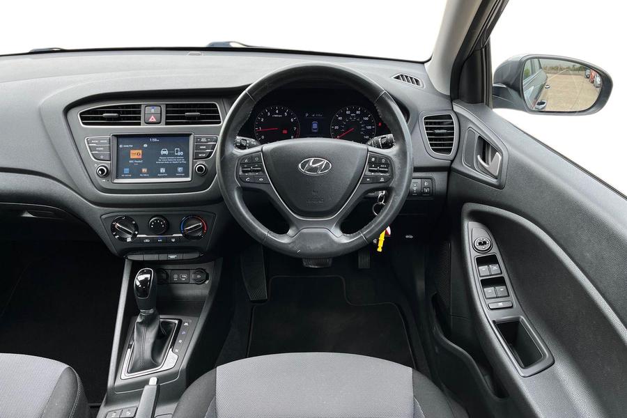 Hyundai i20 Photo autoimg-2653541bcbea80bf800960ca32cd5b5c4c591bf8.jpg
