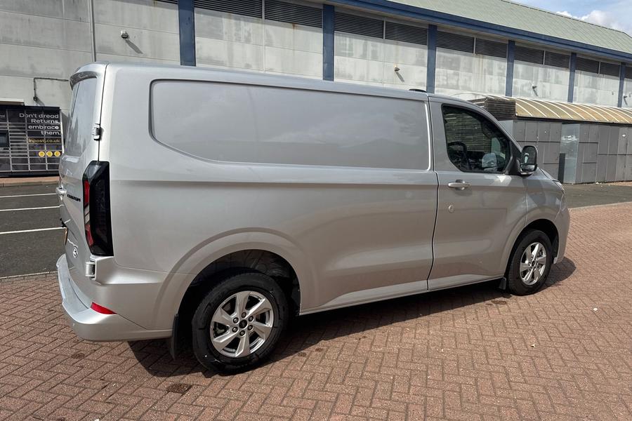Ford TRANSIT CUSTOM Photo autoimg-26554aad884087fc3d75330c123a14b32308da2e.jpg