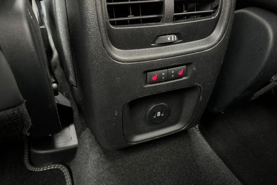 Ford Kuga Photo autoimg-2659b9089f3578dbb684dc78641fc29998c1033b.jpg