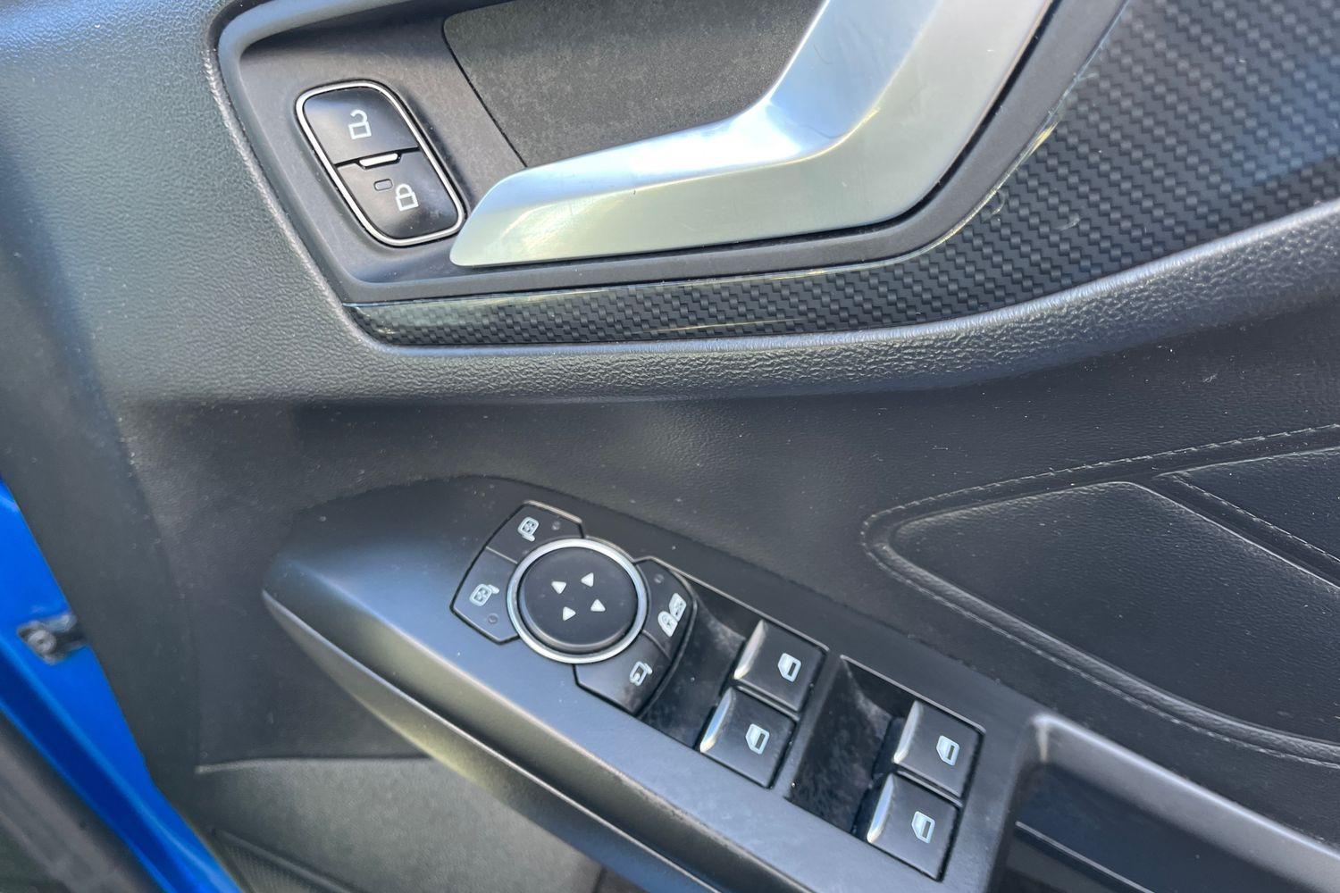 Ford Focus Photo 15