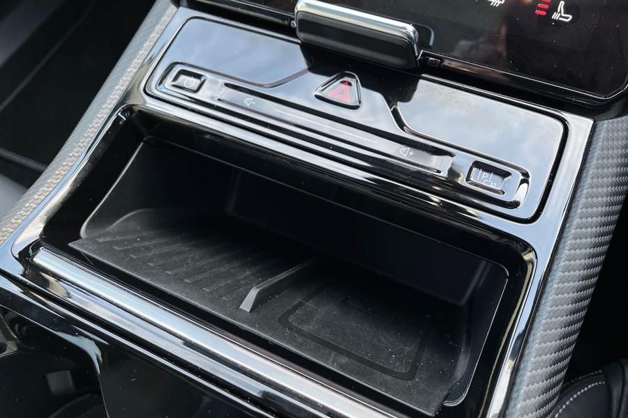 Ford Explorer Photo autoimg-265fcf6d80cf557aac444a25ef51f06daba0c2e5.jpg