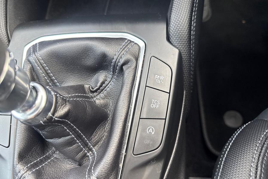 Ford FOCUS Photo autoimg-26621988dcd6f78a5c9dcc26d926328f71be31e0.jpg