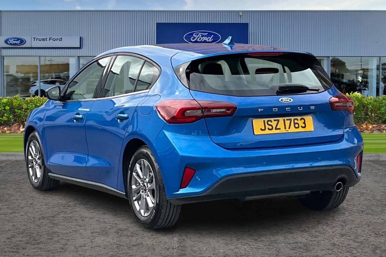 Ford Focus Photo 1