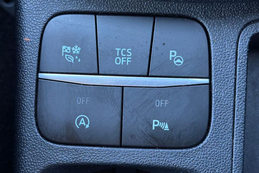 Ford FIESTA Photo autoimg-2663748f880368ff5b5571e4331be26a34bcdd79.jpg