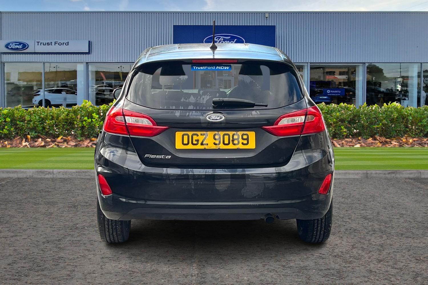 Ford FIESTA Photo 6