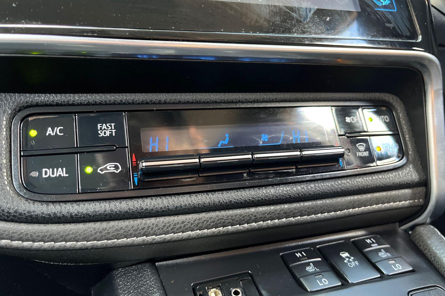 Toyota Auris Photo 31