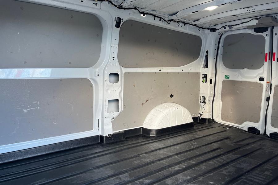 Ford TRANSIT CUSTOM Photo autoimg-266a73b020fded10c88e88a4227196ea8e46ca19.jpg