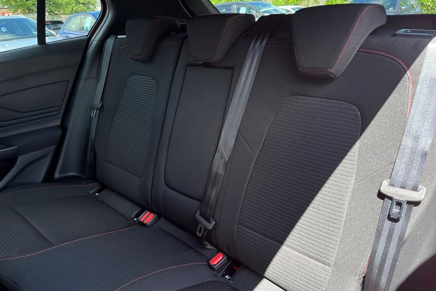 Ford Focus Photo autoimg-266eee90394f142e3b2a58047ee54023a56467b7.jpg