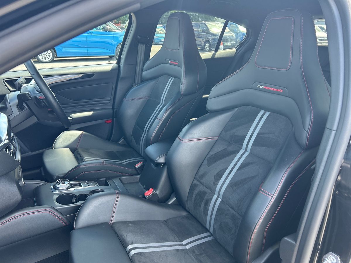 Ford Focus Photo 37