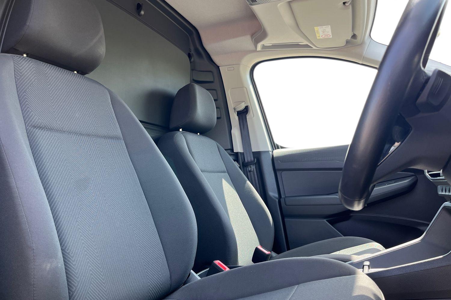 Ford TRANSIT CONNECT Photo 10
