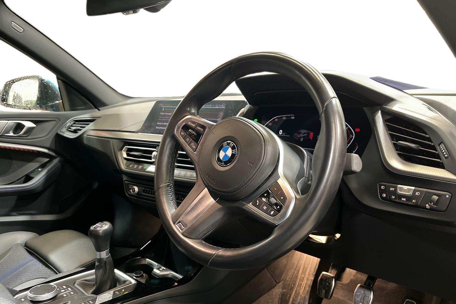 BMW 2 SERIES Photo 8