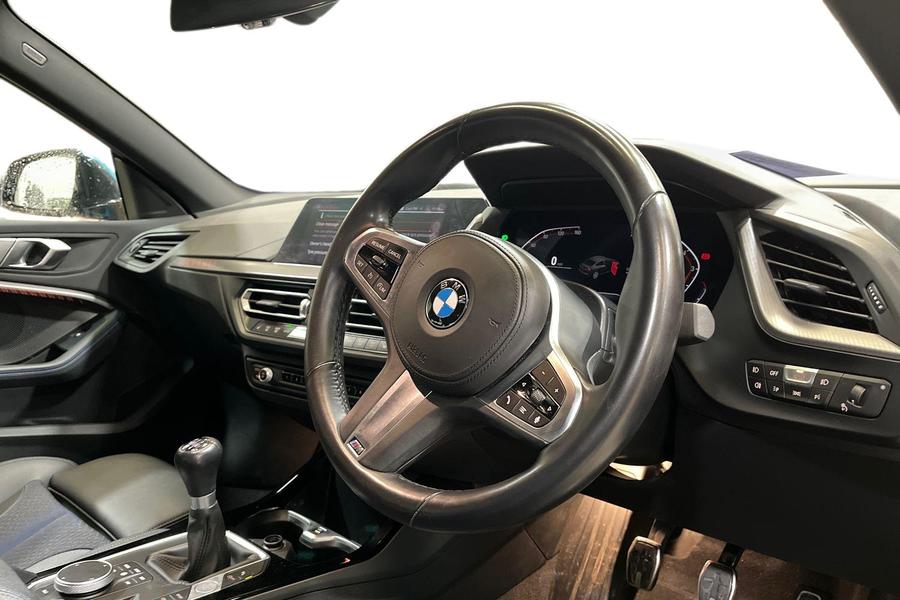 BMW 2 SERIES Photo autoimg-2673027acc82b8e84fbcdc2c262f338fe1f4ae78.jpg