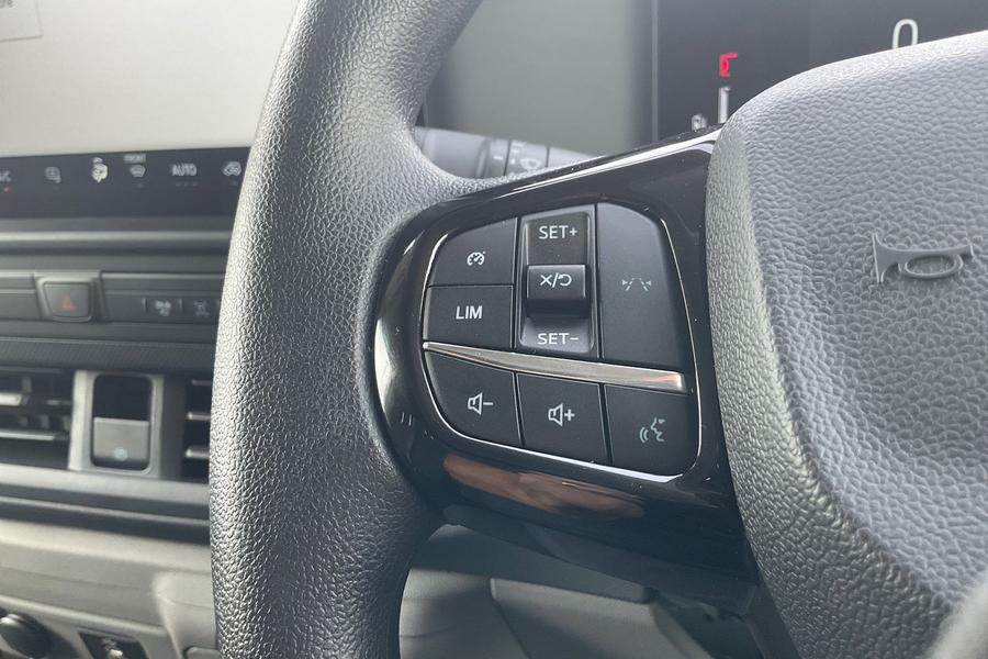 Ford E-Transit Custom Photo autoimg-2676e8a0a2a8aa3e1357a9c80a7fb568925d254a.jpg