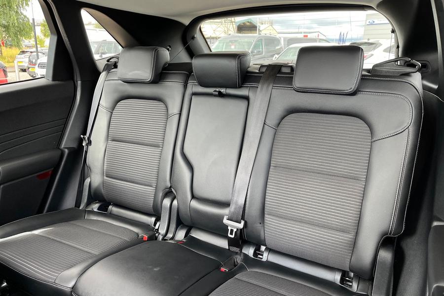 Ford Kuga Photo autoimg-2677ed1afddcf541eaa1a387756c9af1062c889c.jpg