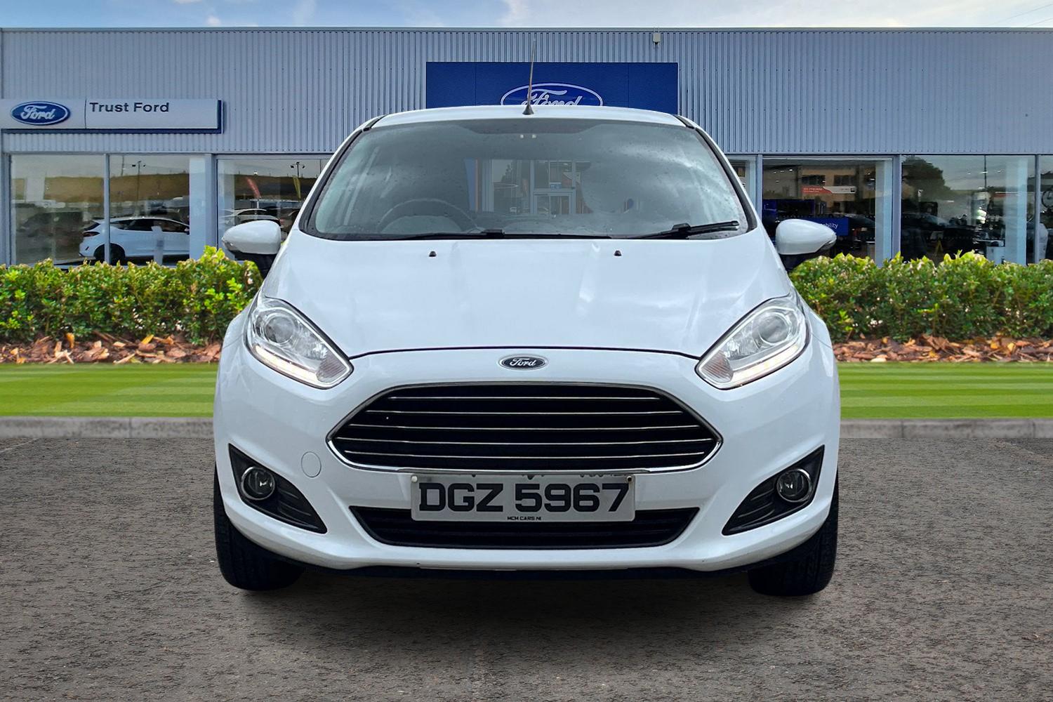 Ford FIESTA Photo 5