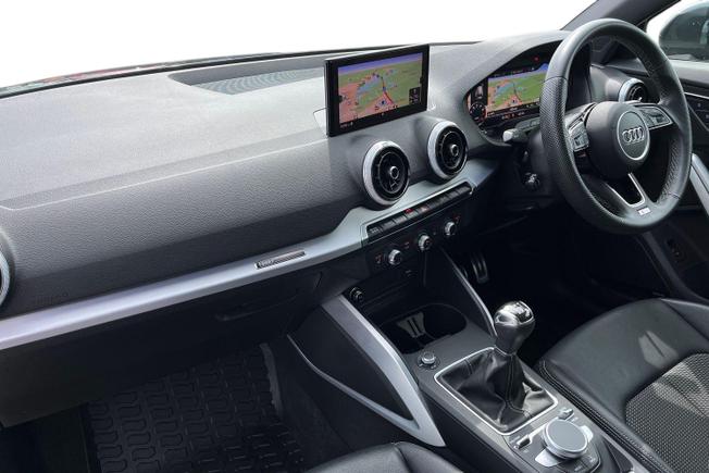 AUDI Q2 Photo 2