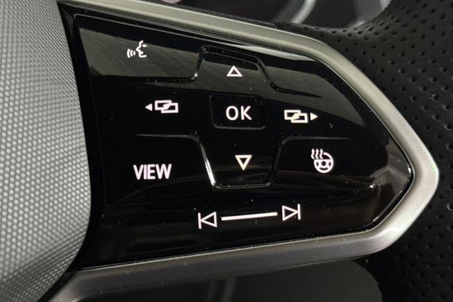 VOLKSWAGEN Tiguan Photo 17