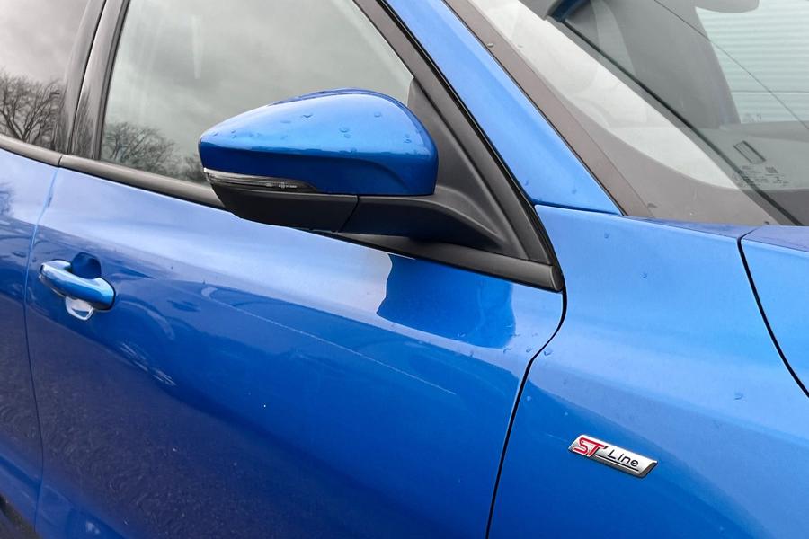 Ford FOCUS Photo autoimg-2683dc50cbf8ee3f11155e046170a45cb8fec85b.jpg