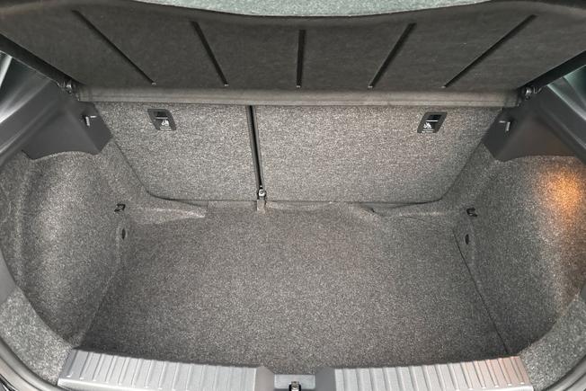 SEAT Ibiza Photo 12