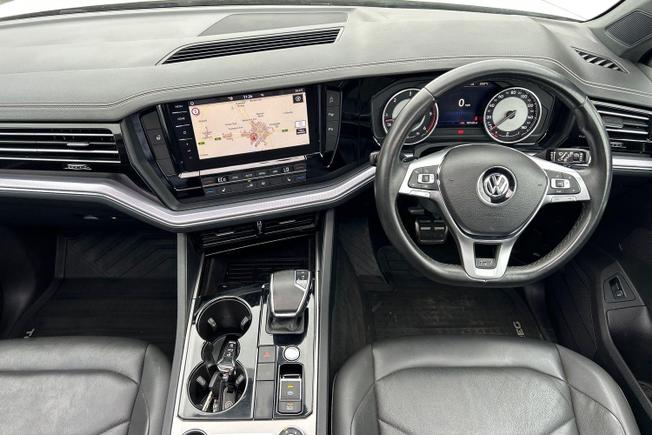VOLKSWAGEN Touareg Photo 10