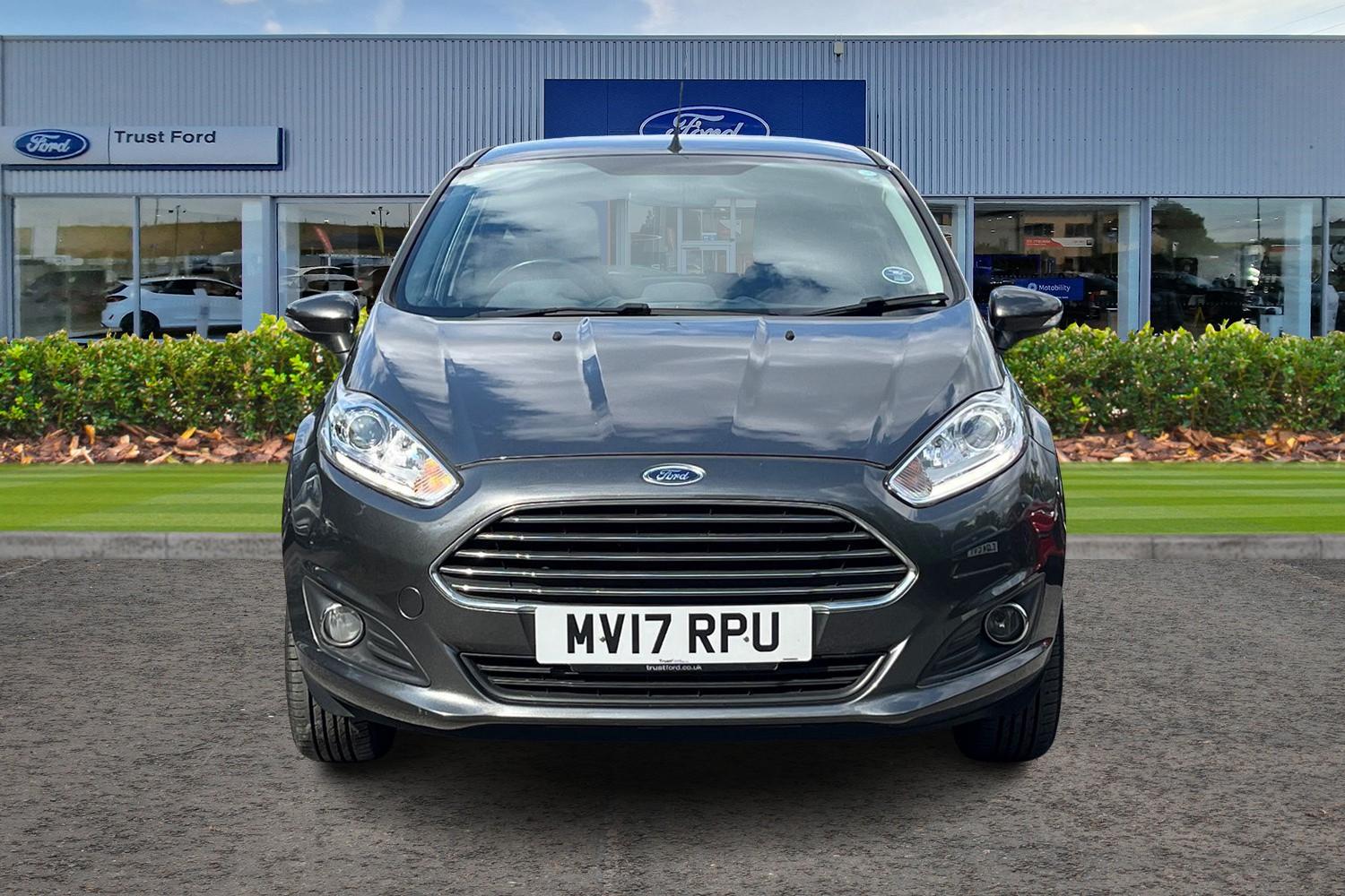 Ford Fiesta Photo 5