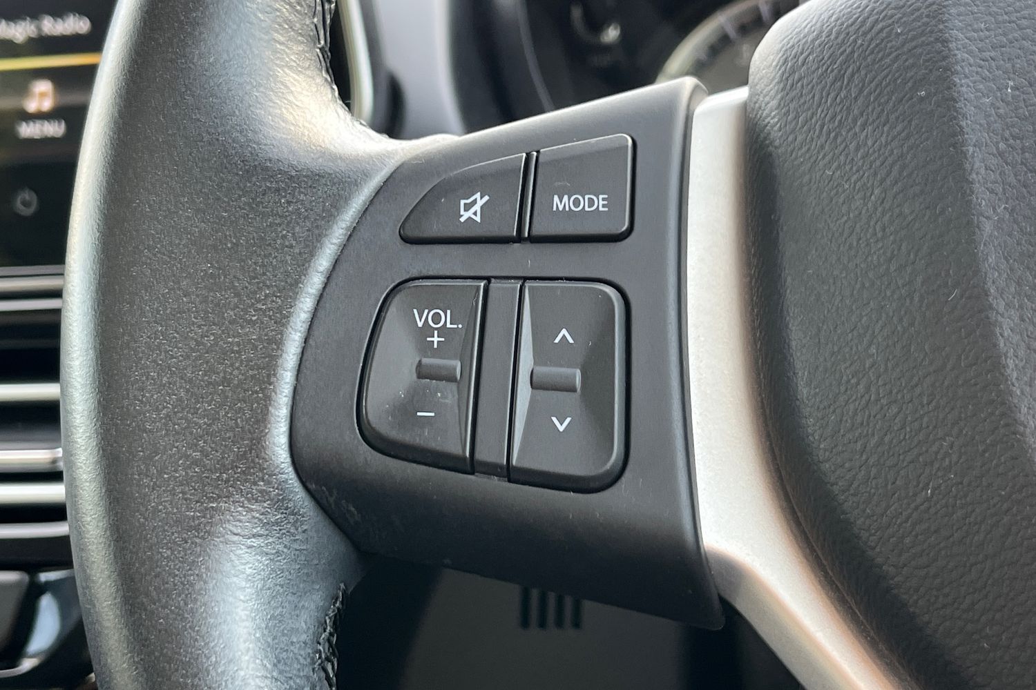 Suzuki S-Cross Photo 30