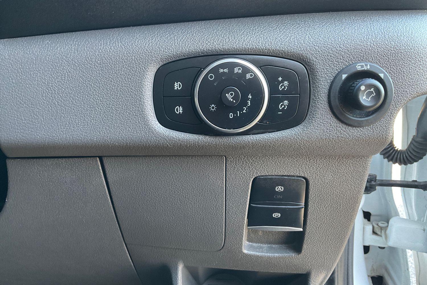 Ford TRANSIT Photo 15