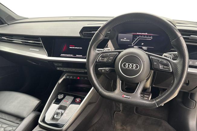 AUDI RS3 Photo 12
