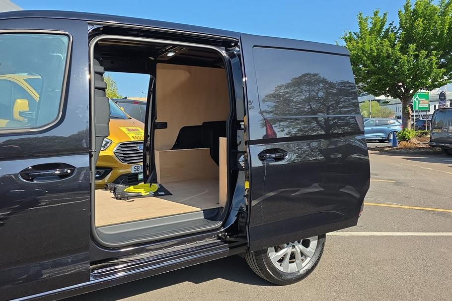 Used Ford TRANSIT CONNECT WR75JCY 18