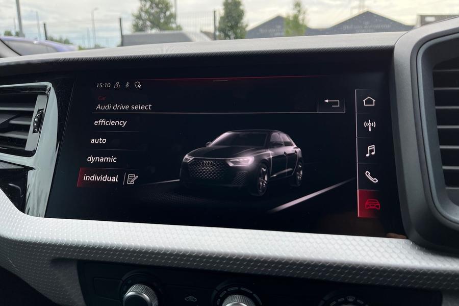 Audi A1 Photo autoimg-26ae39c73e6003399c61b786991db952212ba14e.jpg