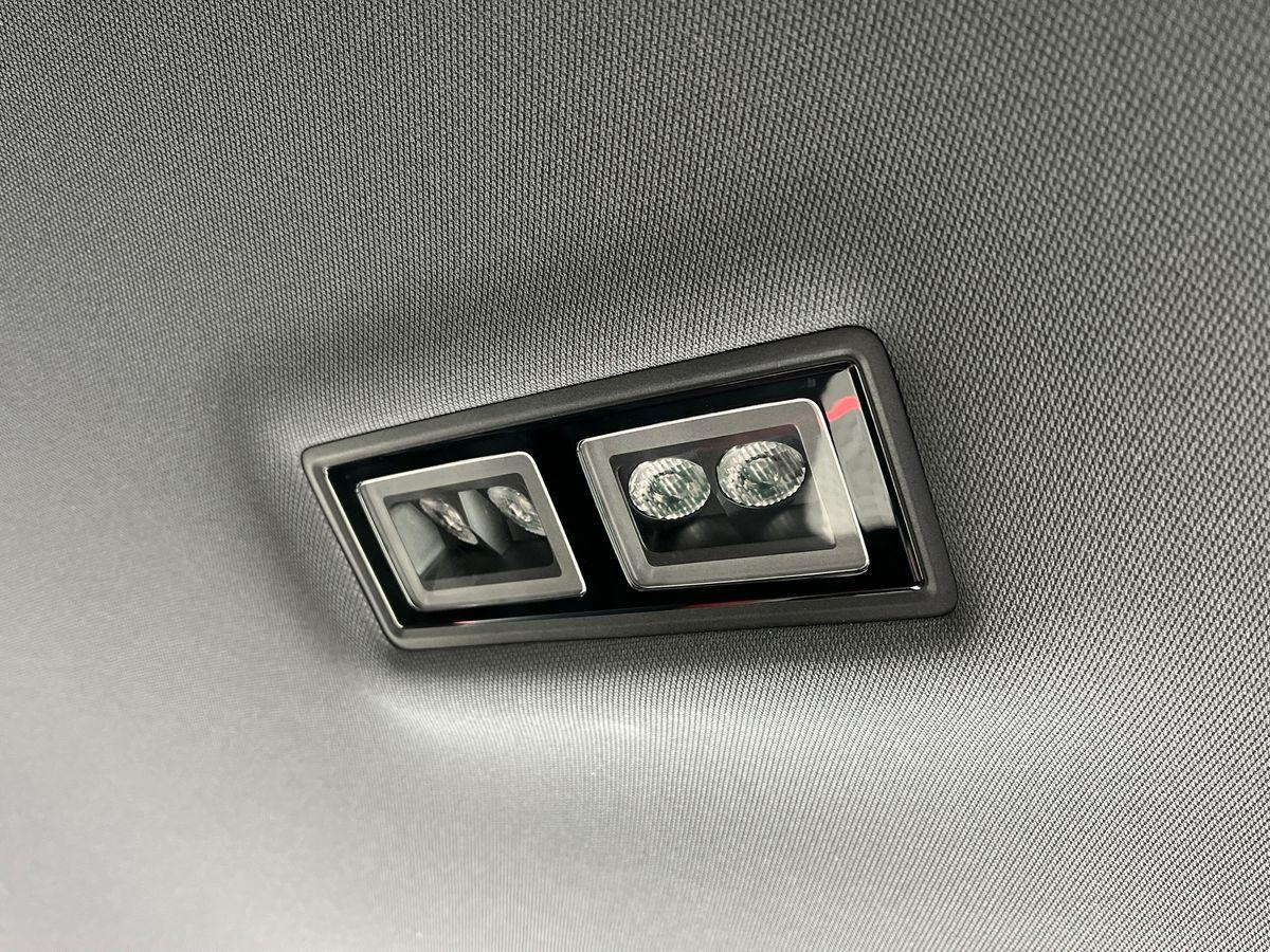 Volkswagen Golf Photo autoimg-26af819a2ea025ad7258c41bb21a210f744a9d0a.jpg
