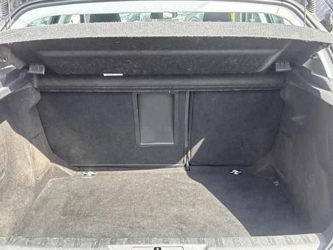 PEUGEOT 308 Photo 12