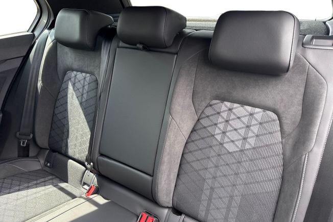 Volkswagen Golf Photo 9