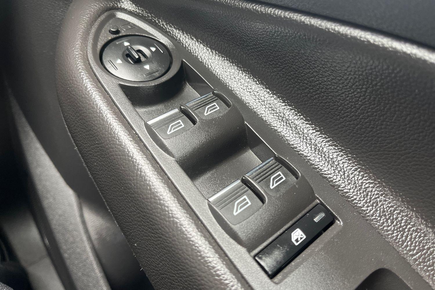 Ford KUGA Photo 15