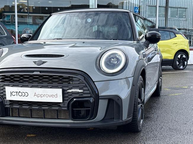 MINI Hatch Photo 32