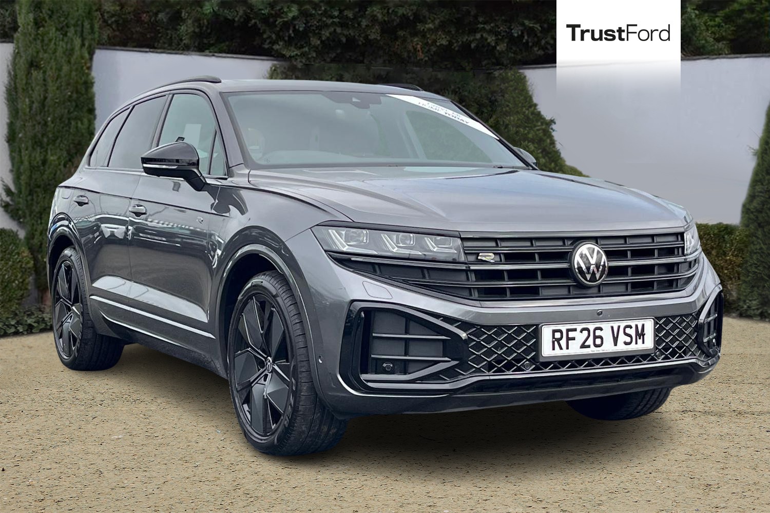 Volkswagen TOUAREG Photo 0