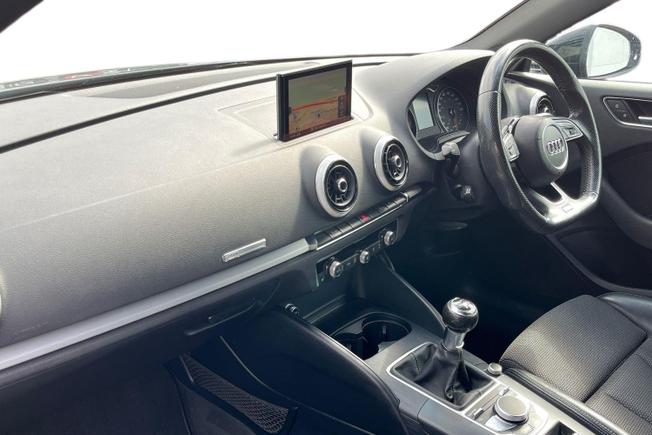AUDI A3 Photo 2
