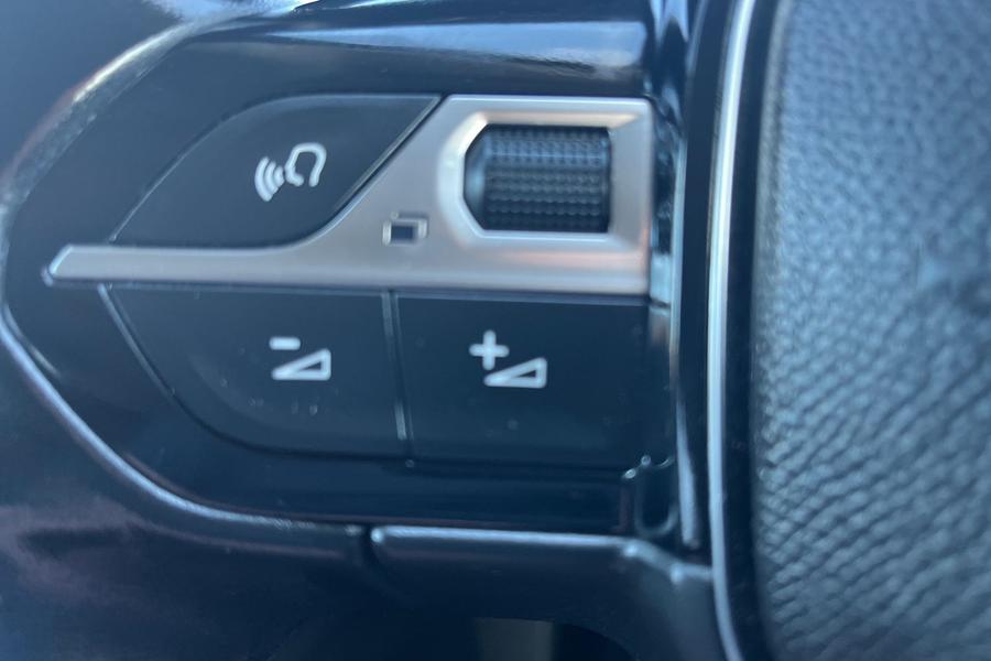 Peugeot 5008 Photo autoimg-26b8f7b117953d6fafb450347e52dd51de3aa284.jpg