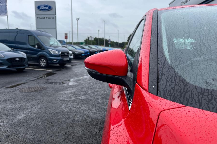 Ford FOCUS Photo autoimg-26bccfaf0144fdf31e6550d0faba43d31d4ac645.jpg