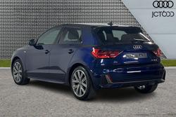 AUDI  A1 Photo 3