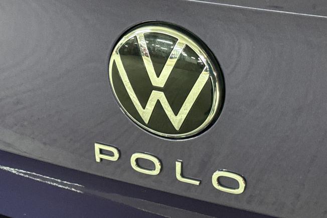 VOLKSWAGEN Polo Photo 36
