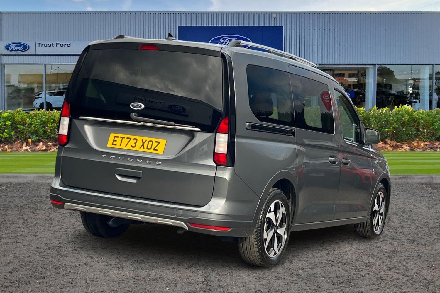 Ford TOURNEO CONNECT Photo 3