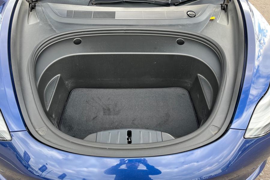 TESLA Model 3 Photo autoimg-26c481030c175f6e1dda3eb2884947cb456417b4.jpg