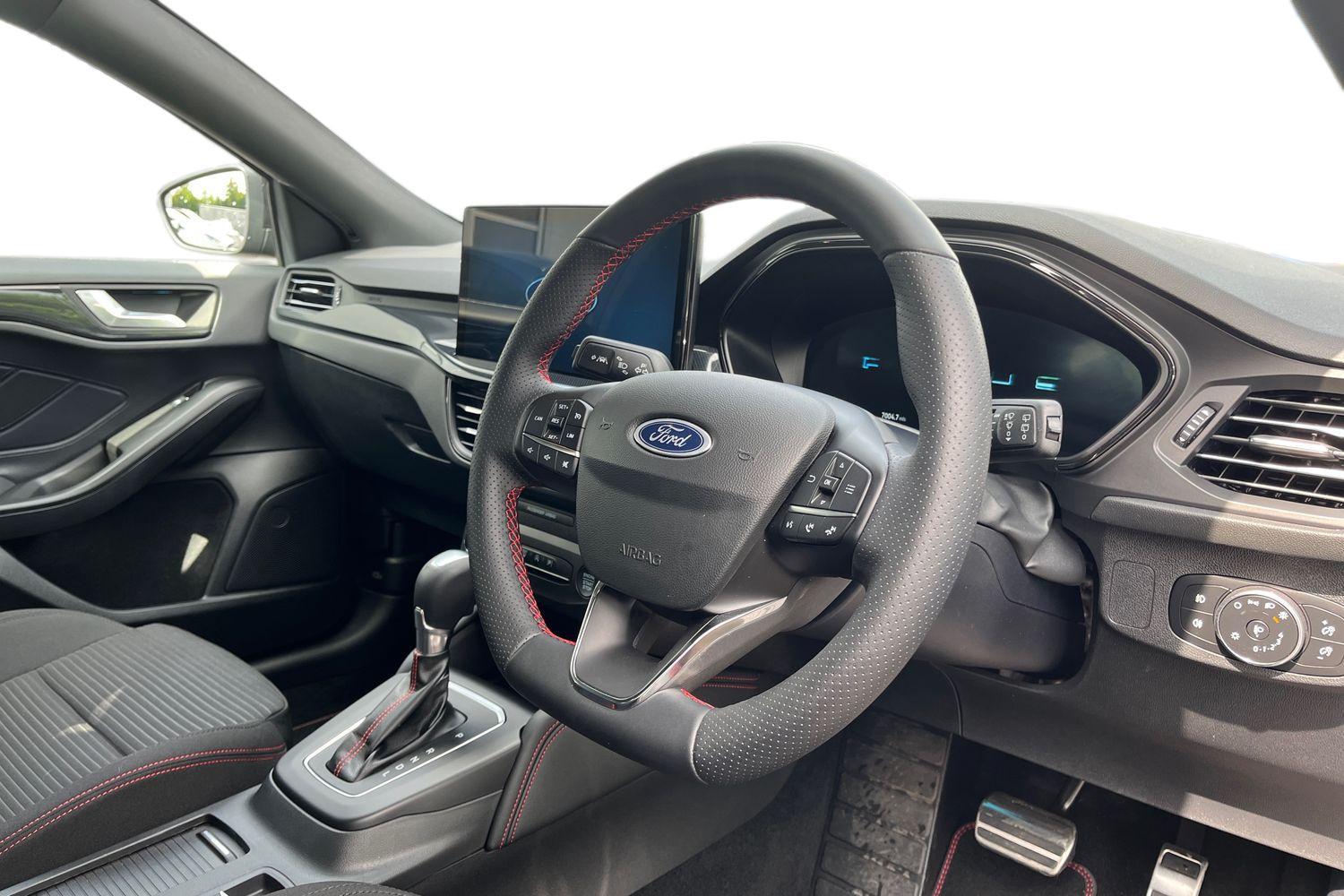 Ford Focus Photo 8