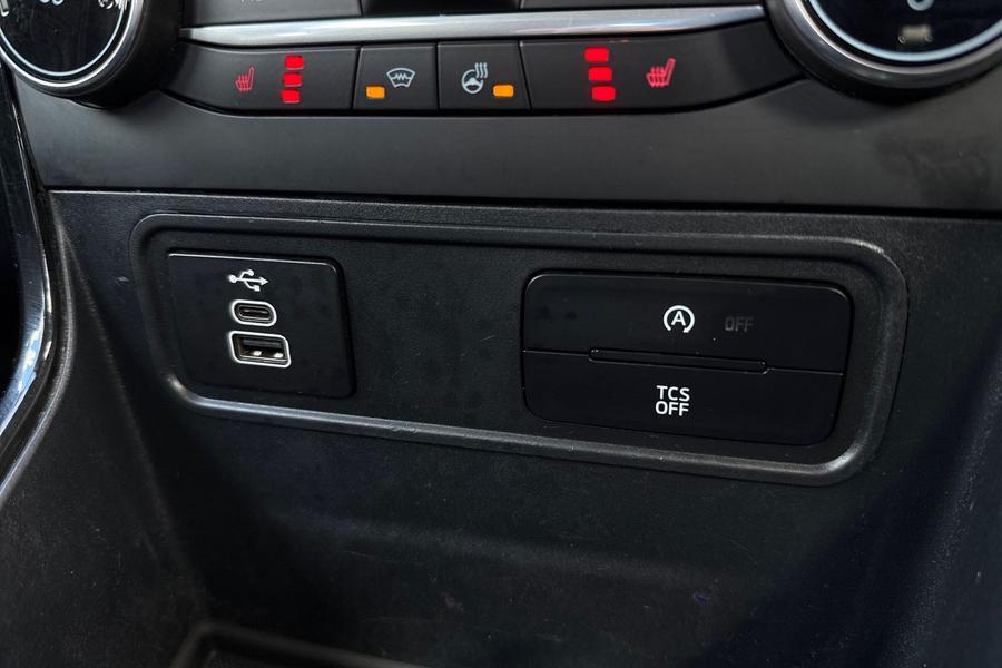 Ford EcoSport Photo autoimg-26cfee45ae62e41b8fa4ac88933582ab2fb11d16.jpg