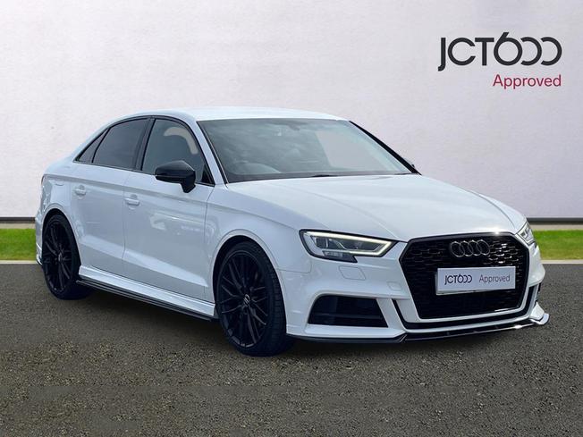 AUDI S3 Photo 1