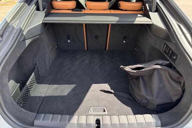 BMW I4 Photo 12