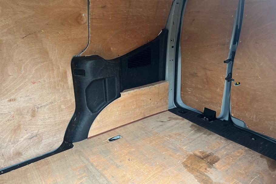 Used FORD TRANSIT COURIER KE24GXZ 4